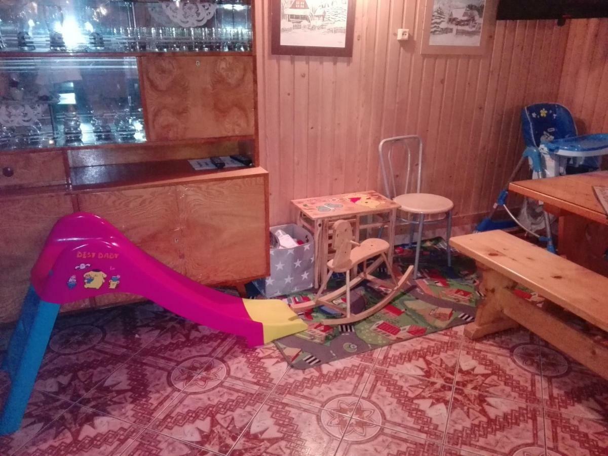 Pokoje Goscinne U Elzbiety Ciche Małe Kültér fotó