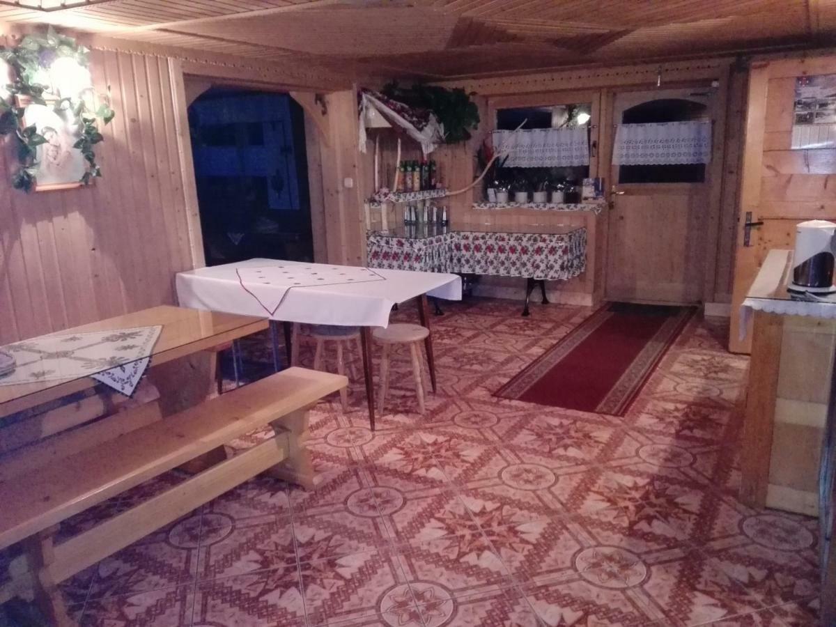 Pokoje Goscinne U Elzbiety Ciche Małe Kültér fotó
